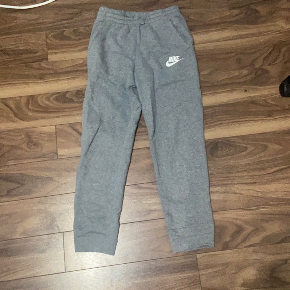 grey nike joggers